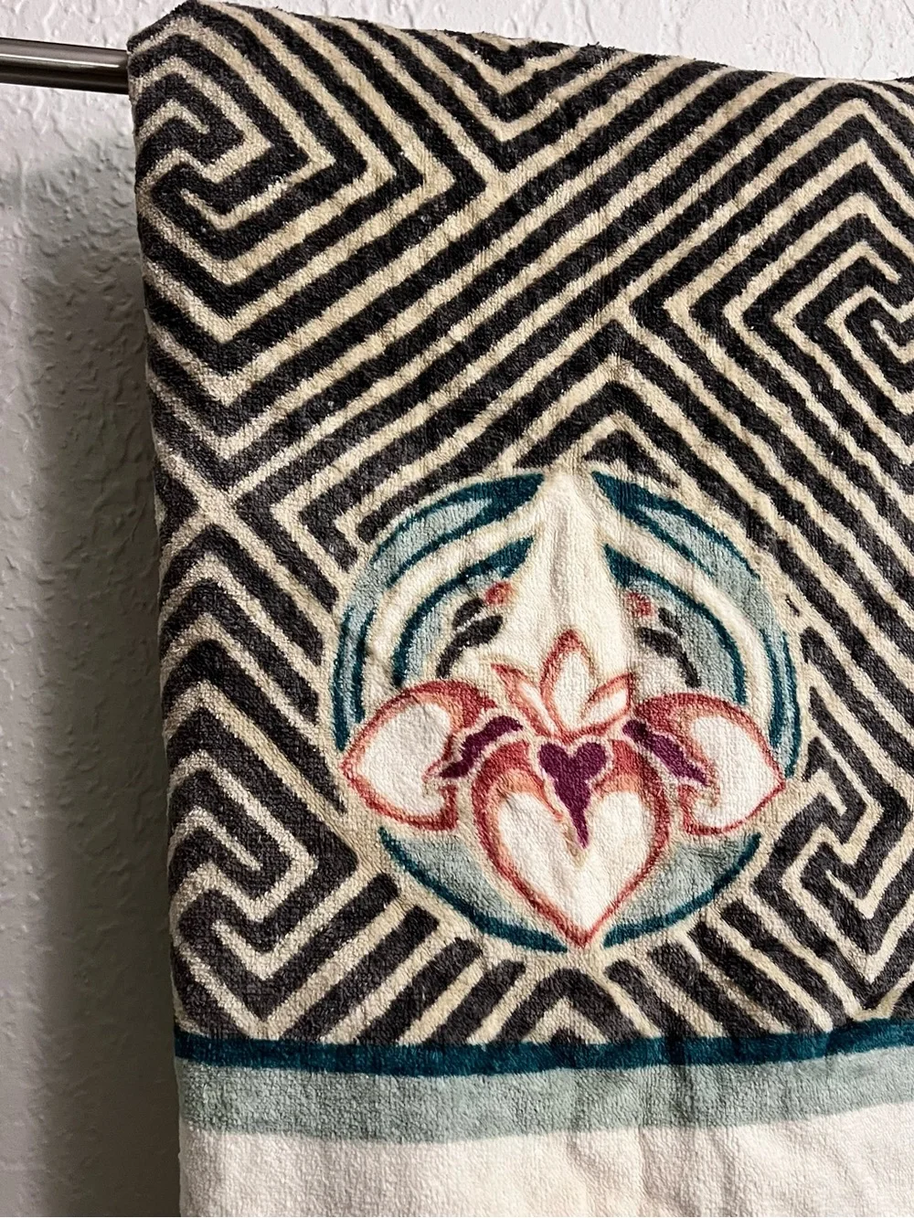 Vintage Martex Sheri Rose Bath Towel Geometric Floral 24x48 Made in USA